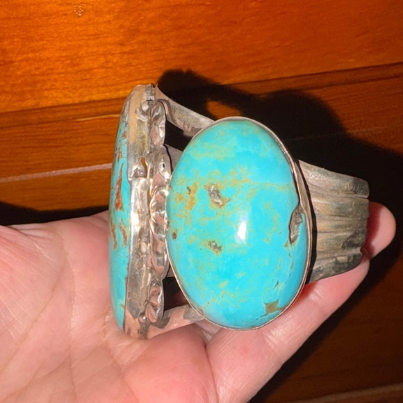 Turquoise 925 Silver Floral Cuff Bracelet - Picture 3 of 7